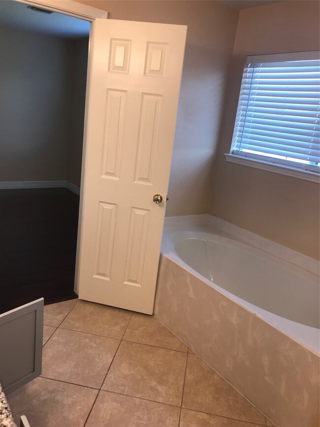 Building Photo - 2844 Morningmist Ln