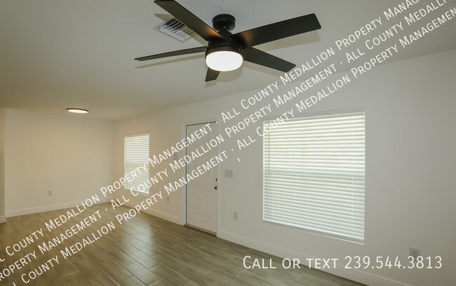 Building Photo - 915 Graystone Ave