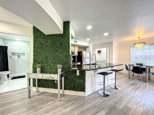 Building Photo - Westpointe Boulevard, Orlando, FL 32835 - 1 BR 1 BA condo