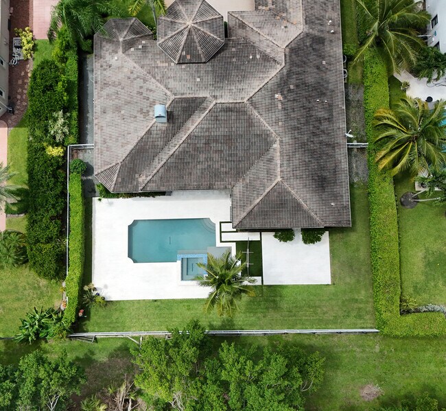 Building Photo - 12465 World Cup Ln