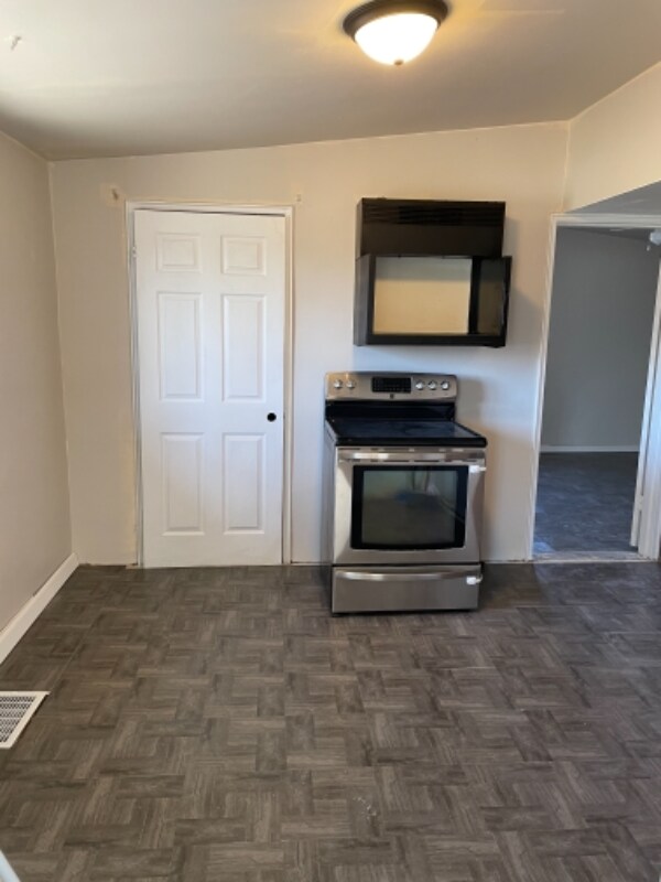 Building Photo - 4344 Terrace Dr