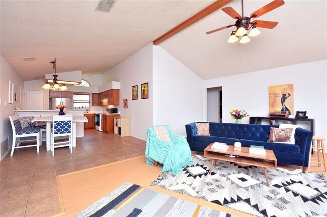 Building Photo - 3013 Cottonweed Trail