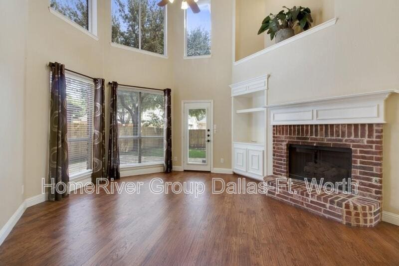 Building Photo - 2527 Windgate Dr