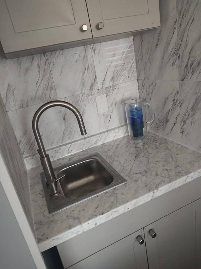 Building Photo - 307 Flagg St