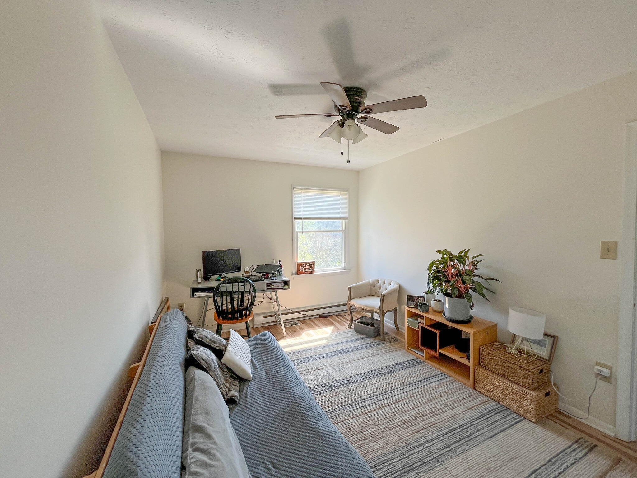 Building Photo - 440 Pleasant View Dr