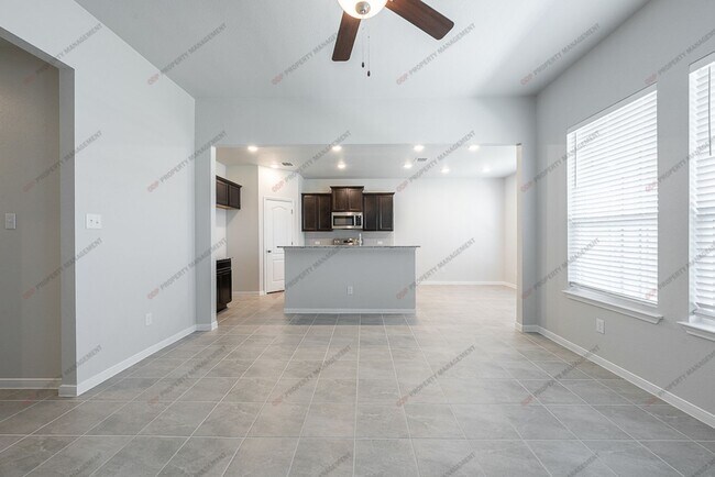 Building Photo - 711 Friars Lndg Dr