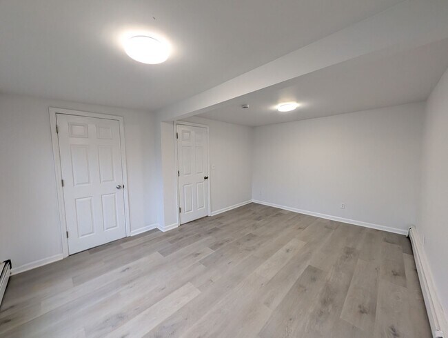 Building Photo - Stunning 3 bedroom 2 bathroom single family house available in Asbury Park!