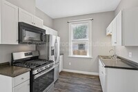 Building Photo - 4110 Bell St