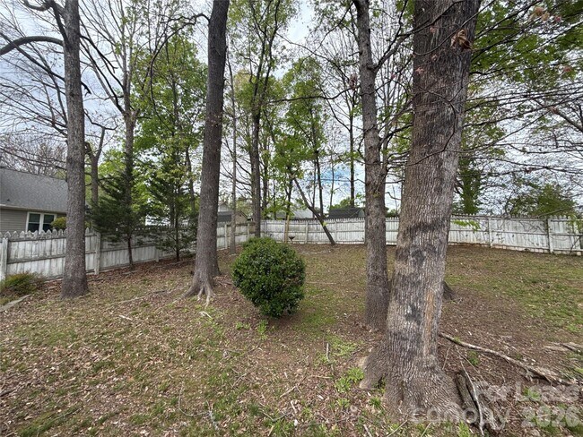 Building Photo - 7809 Glencannon Dr