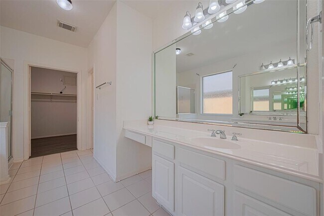 Building Photo - 3630 Shady Grove Dr