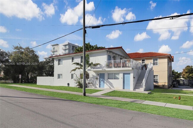 Building Photo - 3601 SW 2nd St