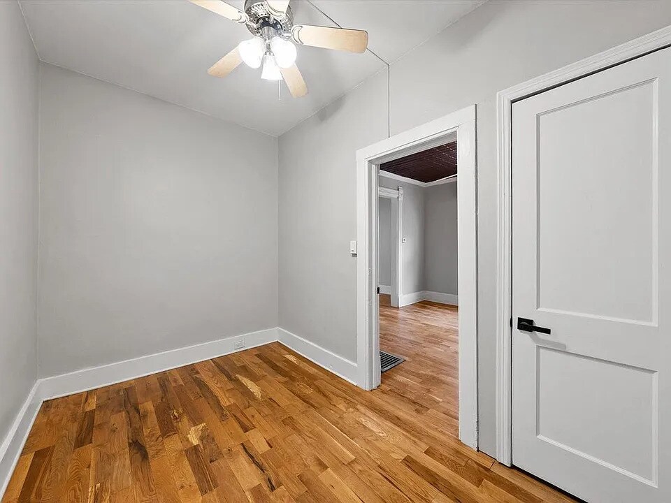 Primary bedroom - 2431 S Williams St