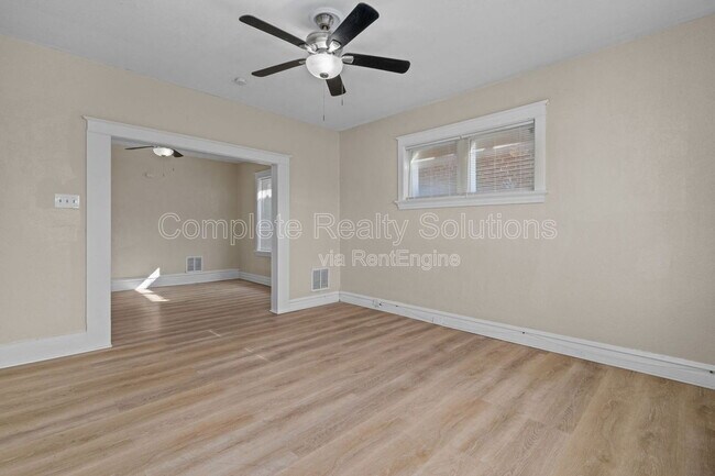 Building Photo - 4102 California Ave