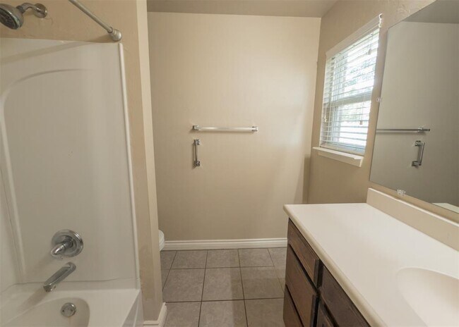 Building Photo - 2701 NW 185th St