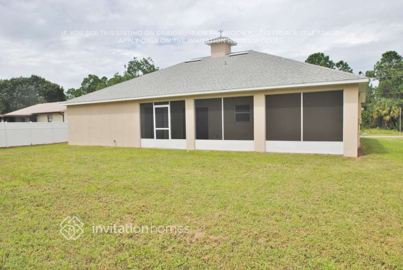 Building Photo - 1148 Wyoming Dr SE