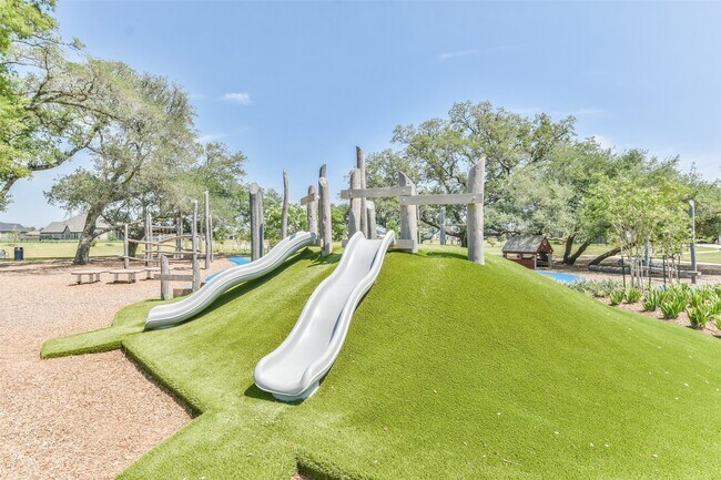 Building Photo - 19111 Friesian Stallion Ln