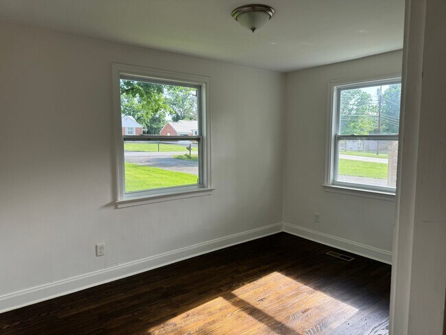 Building Photo - Cute 3BR Home in the Heart of Nashville