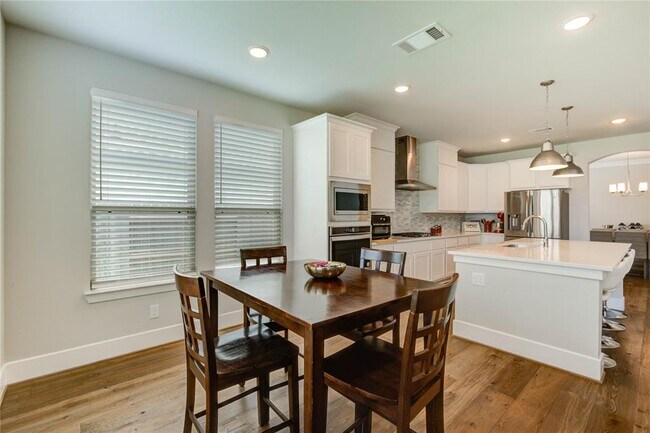 Building Photo - 630 Cibolo Creek Dr