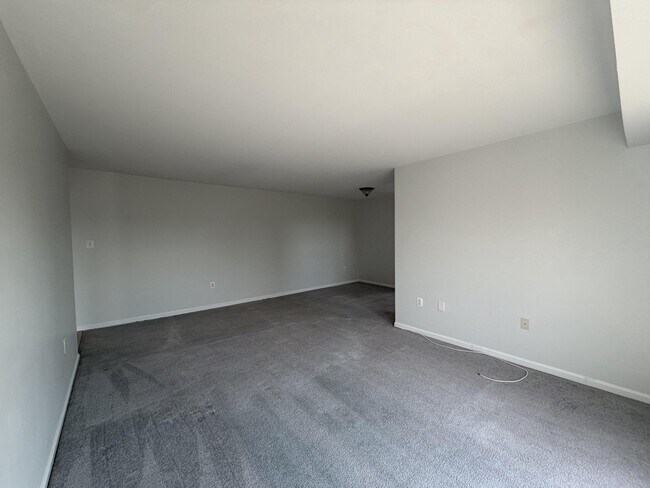 Building Photo - 430 N Armistead St