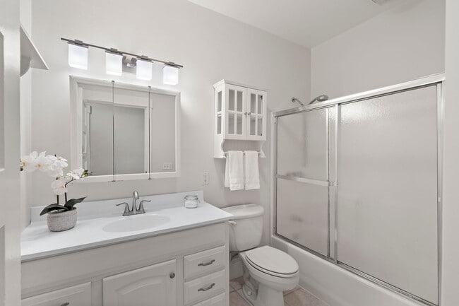 Building Photo - 349 Commercial Ave