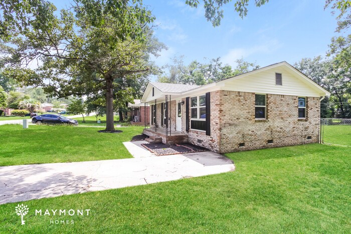 Building Photo - 434 Mockernut Ln