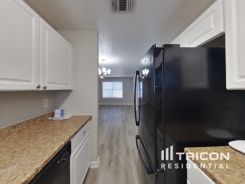 Building Photo - 7214 Tranquil Ln