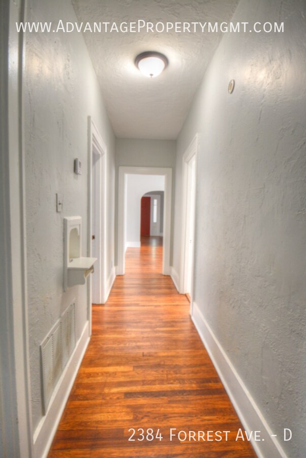 Building Photo - 2384 Forest Ave