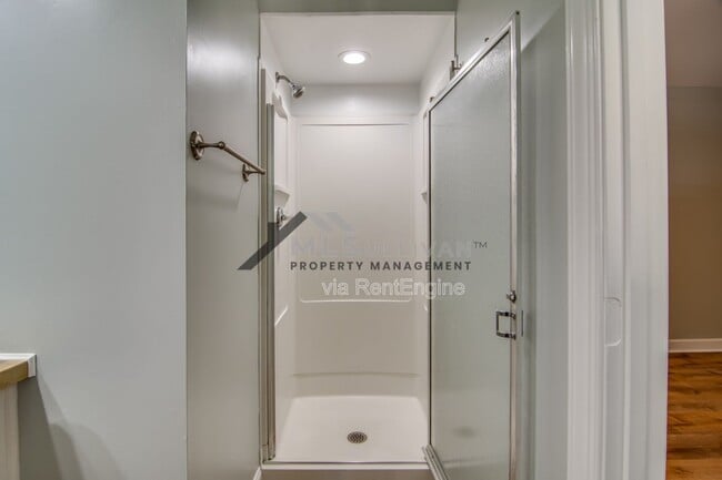 Building Photo - 5500 Fortunes Ridge Dr