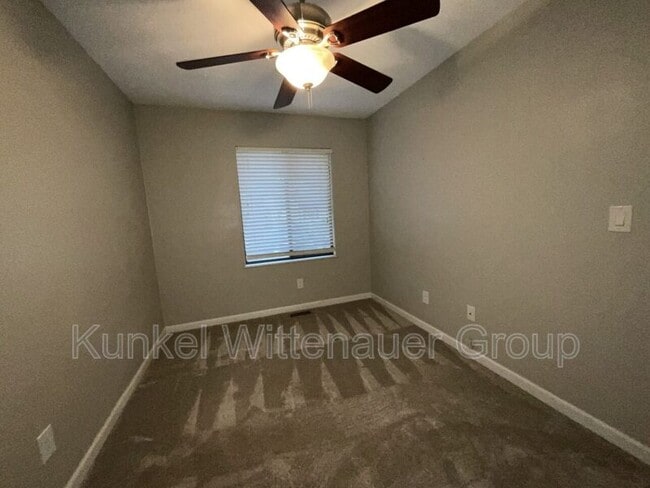 Building Photo - 801 W Nixon Dr