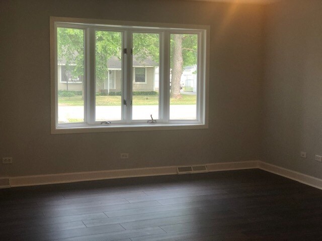 Building Photo - 32 Heather Dr