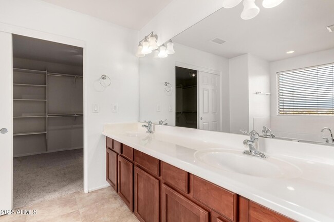 Building Photo - 26162 W Potter Dr