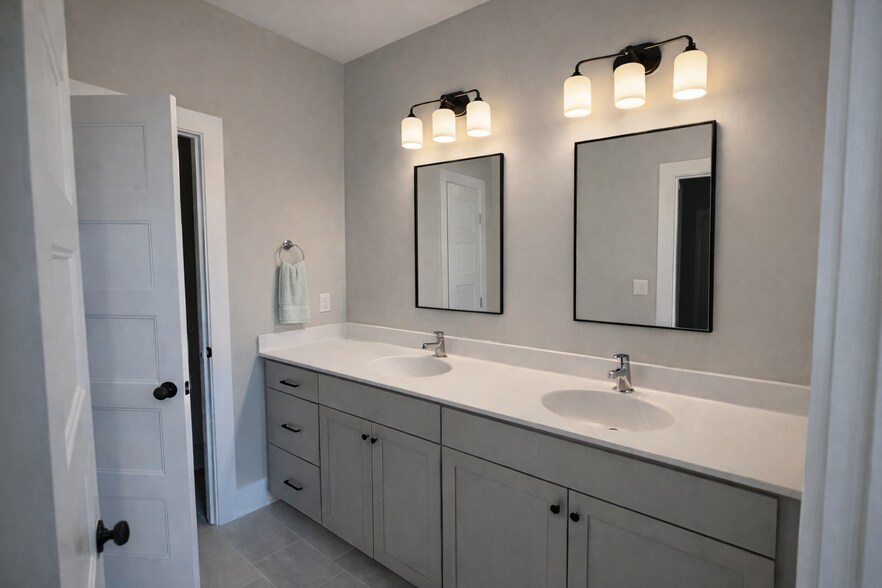 Primary bathroom - 7650 Mistflower Cir