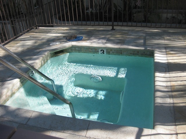 Building Photo - Beautiful 2-Bed, 2-Bath Winnetka Condo – Spacious, Updated & Move-In Ready