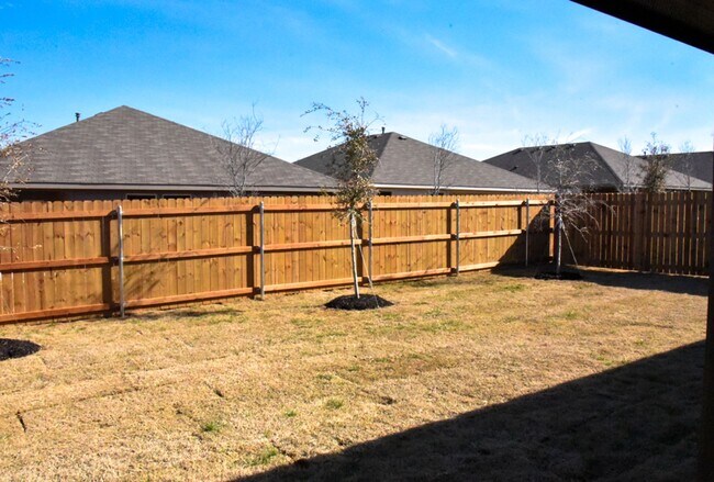 Building Photo - Beautiful 4/2/2 be the FIRST occupant!