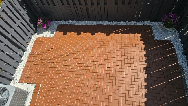 Building Photo - 5245 NW 112th Ave