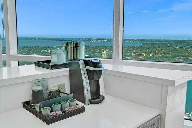 Building Photo - 4401 Collins Ave