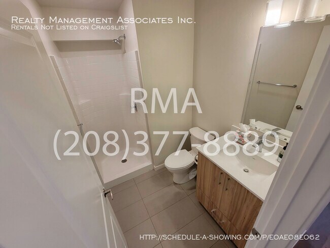 Building Photo - 2292 W Kootenai St