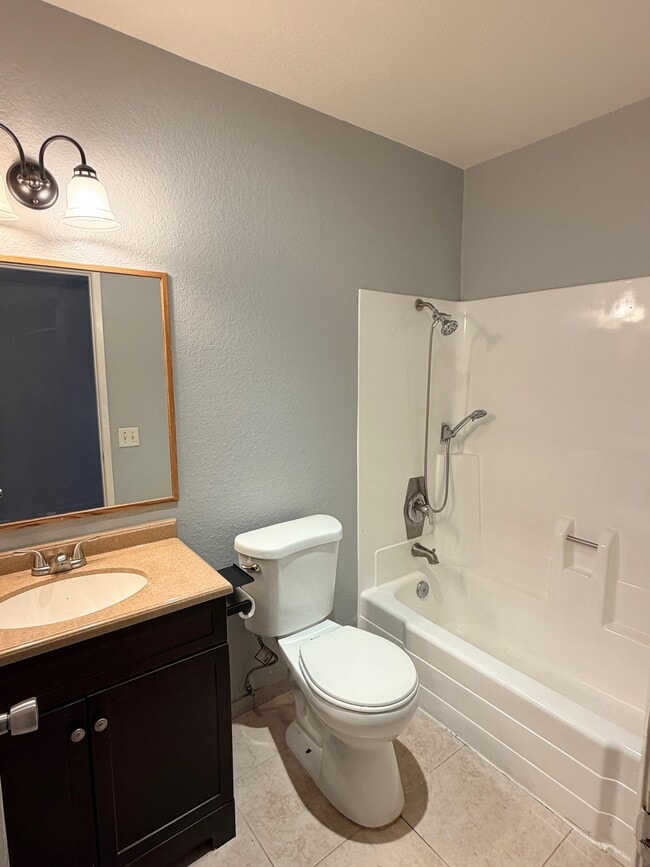 Building Photo - 433 Autumn Dr