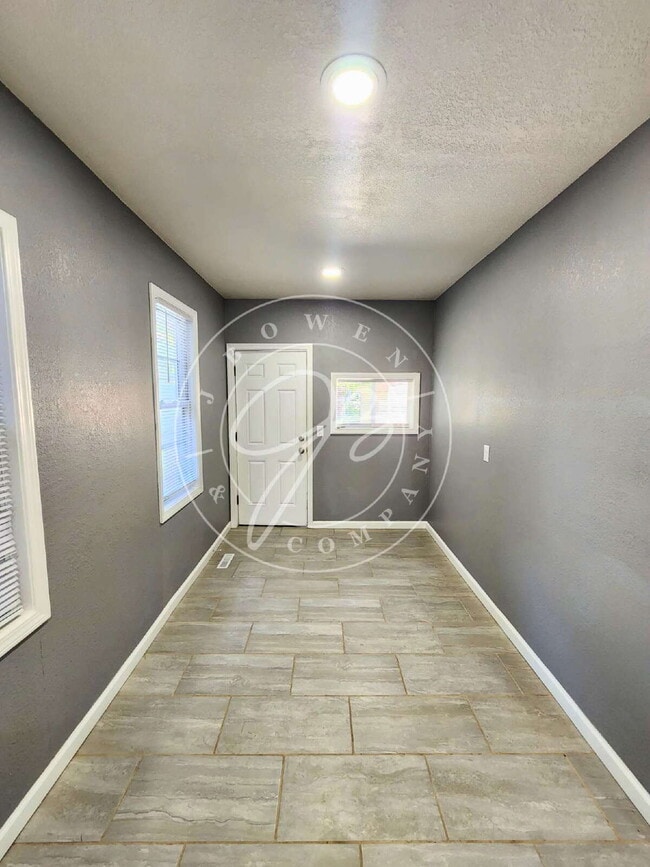 Building Photo - Basically, Brand New! Open Layout 1-Story ...