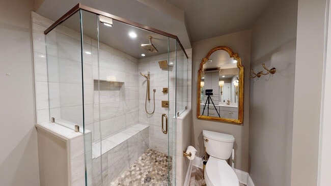 Building Photo - Fully Furnished 2 Bedroom Edgehill Gem- UT...