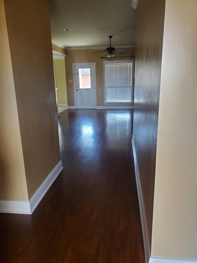 Building Photo - Stylish and Modern - 1431 Square Ft. Home ...