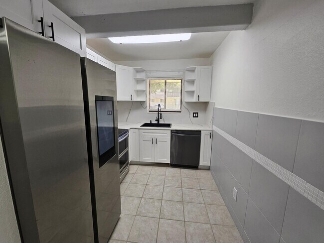 Building Photo - 1005 S Flagler Ave