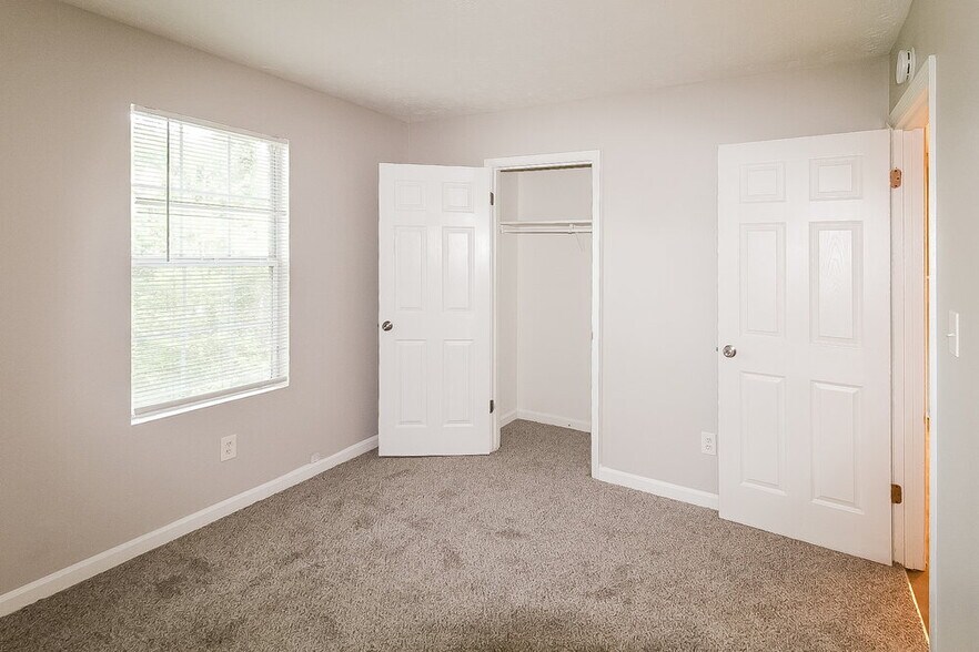 Building Photo - 5164 Galbraith Cir