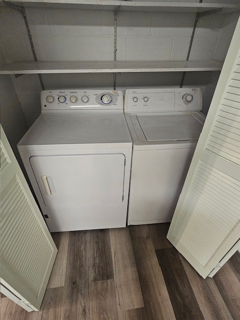 washer dryer laundry - 831 White Dr