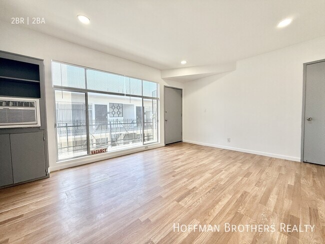 Building Photo - 5309 Agnes Ave