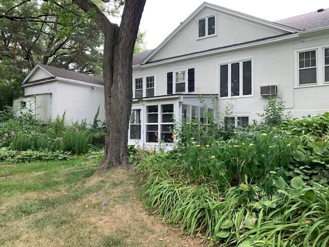 Building Photo - 4200 Brookside Ave