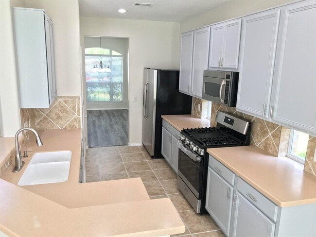 Building Photo - 30218 Legacy Pines Dr