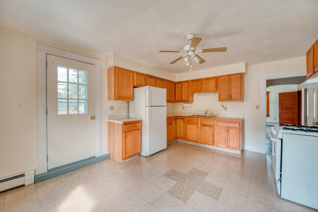 Building Photo - 41 Fairmount St