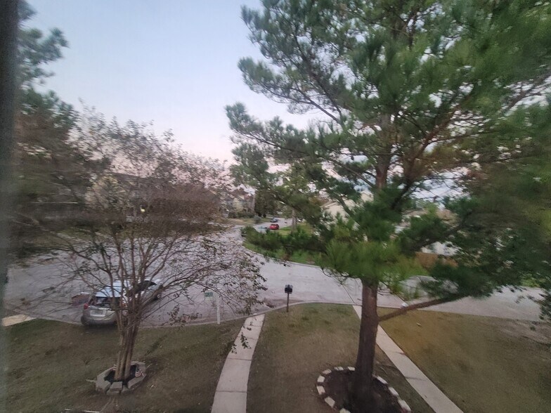 Building Photo - 23631 Twisting Falls Drive