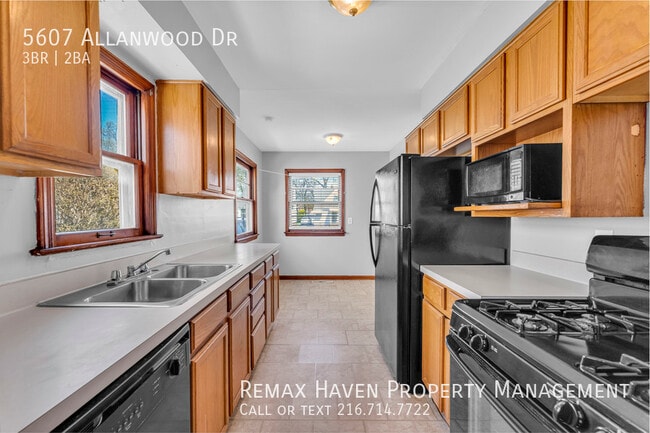 Building Photo - 5607 Allanwood Dr